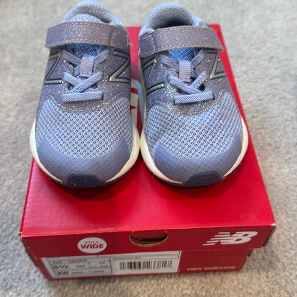 New Balance Infants 5 1/2 XW